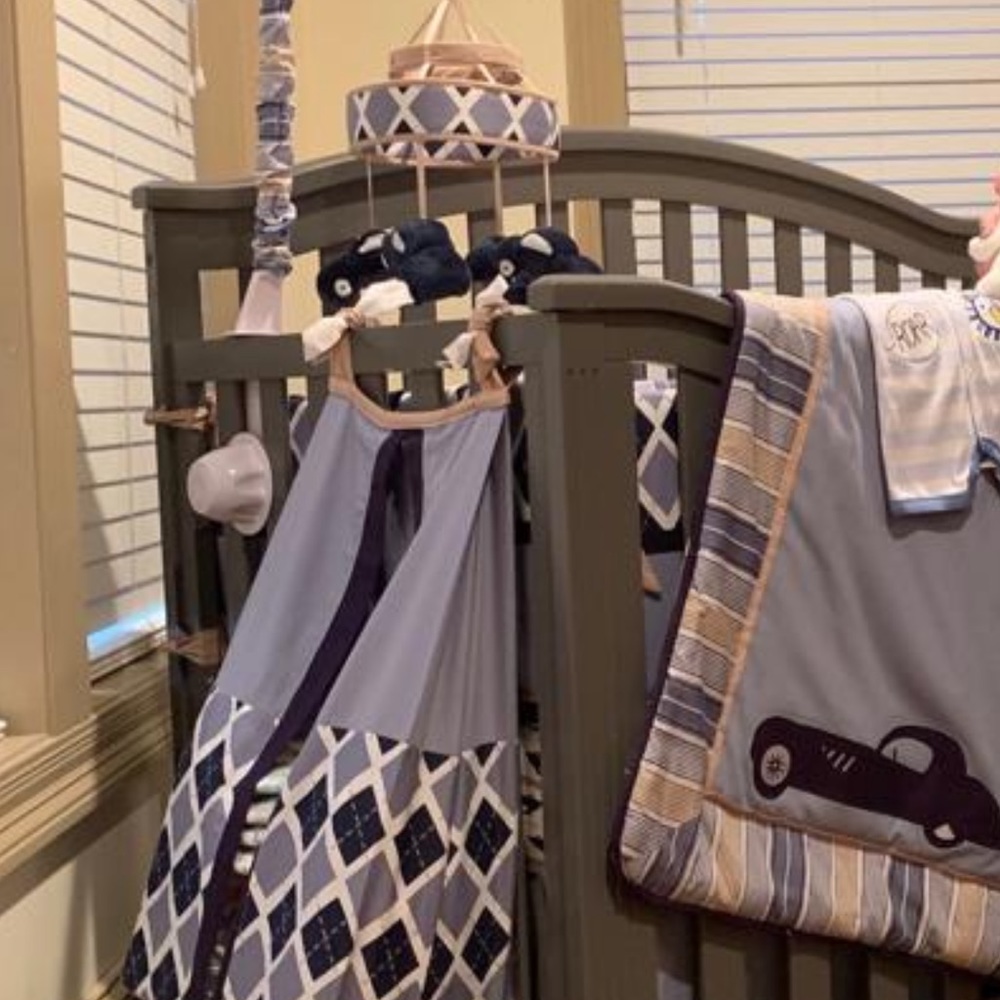 Boy crib set